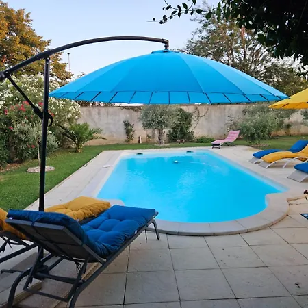 Maisonnette Avec Piscine La Picholine Châteaurenard Exterior foto