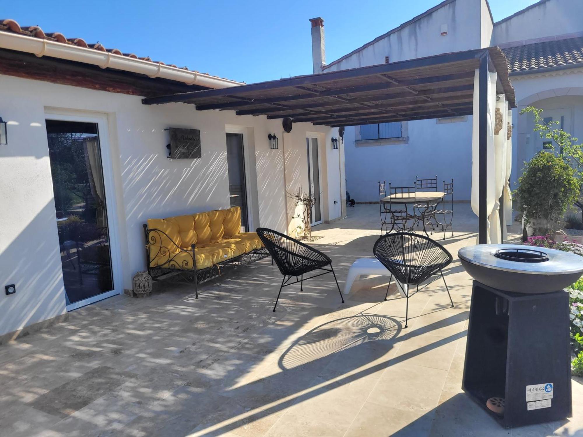 Maisonnette Avec Piscine La Picholine * Châteaurenard